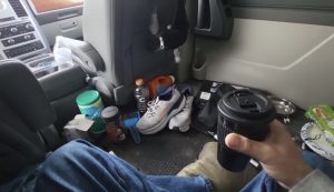 “Lola iz kola”, već duže od godinu dana živi u automobilu u Americi