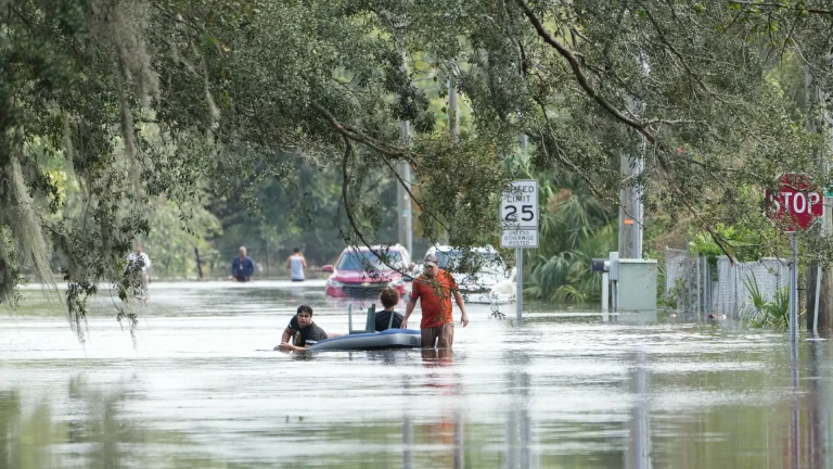 POGLEDAJTE VIDEO – Naš sugrađanin u centru uragana na Floridi
