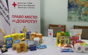 Crveni krst počeo podelu paketa hrane i higijene sugrađanima.Pročitajte ko dobija ovaj vid pomoći