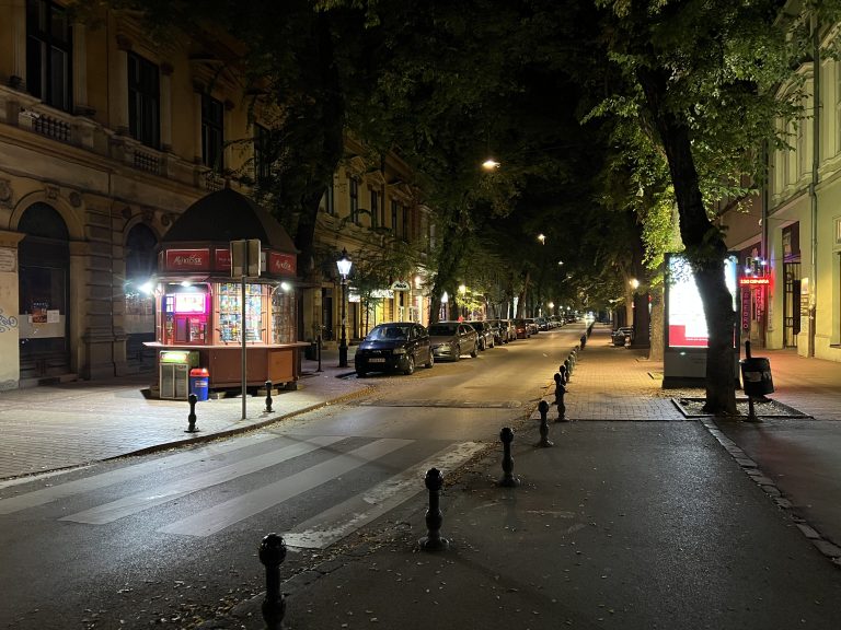 Uskoro počinje naplata parkiranja na delu Radijalca.