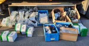 Na Kelebiji otkriveni autodelovi vredni 43.000 evra skriveni u kamionu. POGLEDAJTE FOTOGRAFIJE