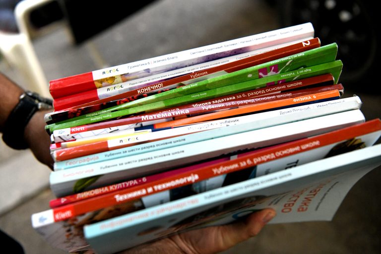 Sjajne vesti za roditelje: Subotica uvodi besplatne udžbenike za sve osnovce