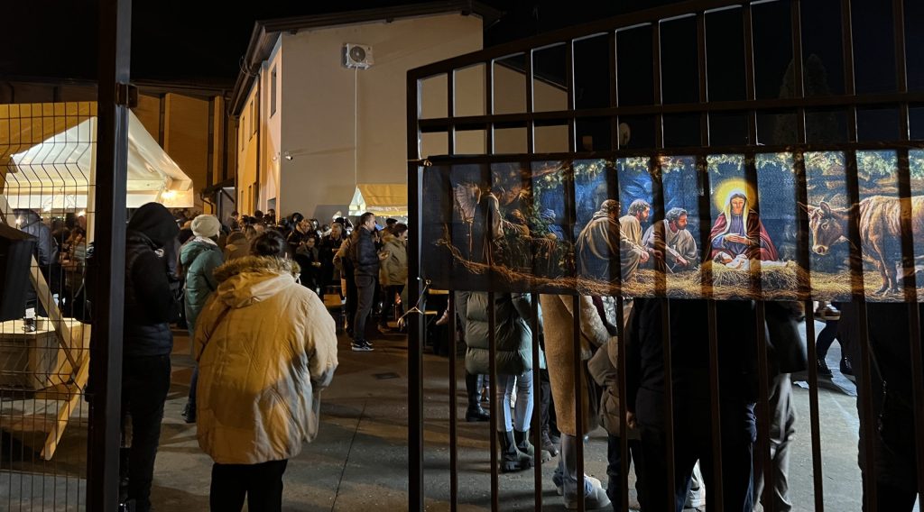 Adventska čarolija u Subotici: Izuzetno posećen humanitarni vašar