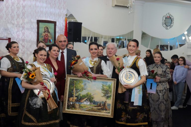 Veliko bunjevačko prelo proslavljeno uz pesmu, igru i zajedništvo