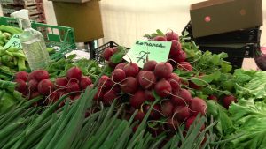 Šta je ono što se isplati sada kupiti na subotičkoj Mlečnoj pijaci