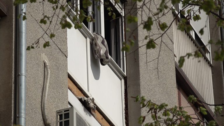 U jednoj stambenoj zgradi u Subotici izbio je požar
