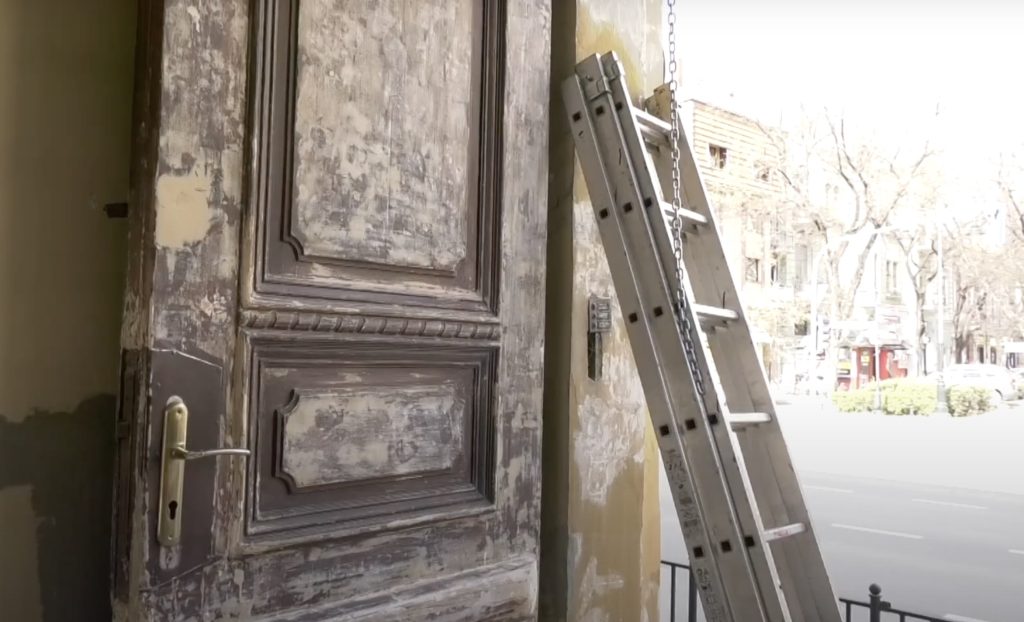 Potrebna podrška sugrađana za nastavak akcije farbanja kapija u zaštićenom gradskom jezgru
