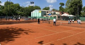 Besplatna škola tenisa