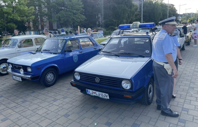 Subotica kroz retro vizir: Milicajci i oldtajmeri u centru pažnje