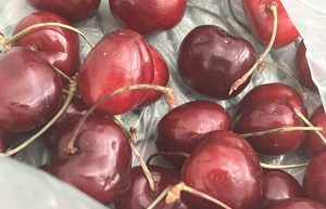 Trešnje na subotičkim pijacama skuplje nego ikad