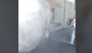 Porodična scena iz Subotice hit na TikToku: Dečak slučajno okupao tatu umesto auta!