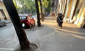 KUKAONICA: Trotoar nije tvoja biciklistička staza