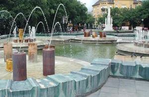 Subotica 2000. – mladost između nestašice i provoda