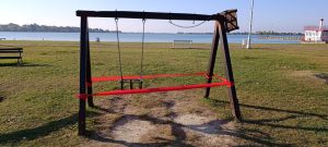 Vandalizam na Paliću: Oštećeno dečje igralište