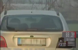 TINEJDŽER DIVLJAO SA PROBNOM VOZAČKOM KOD SUBOTICE