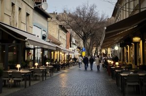 SUživo u sutrašnjicu: Urbana projekcija ulice Petra Drapšina