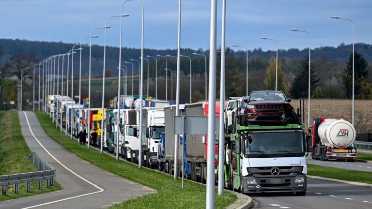 Produženo radno vreme tri granična prelaza sa Mađarskom