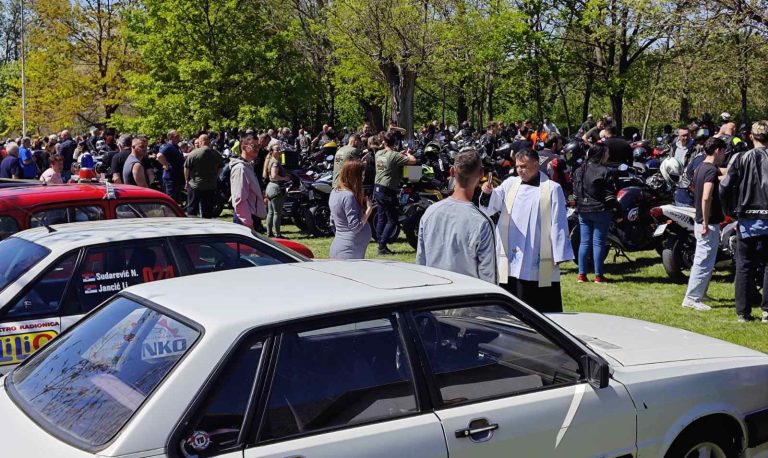 Na Bunariću blagoslovljeno više stotina motocikala
