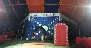 Pogledajte delić atmosfere sa premijere Cirkusa Delavega! (VIDEO)