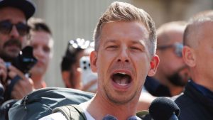 ISTORIJSKI PREOKRET U MAĐARSKOJ: Ko je Peter Mađar, čovek koji je pobedio Viktora Orbana? ISTORIJSKI PREOKRET U MAĐARSKOJ: Ko je Peter Mađar, čovek koji je pobedio Viktora Orbana?