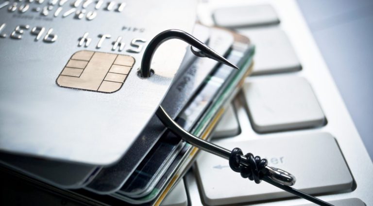 VAŽNO UPOZORENJE NAŠE REDAKCIJE: Ne delite podatke sa platnih kartica na internetu!