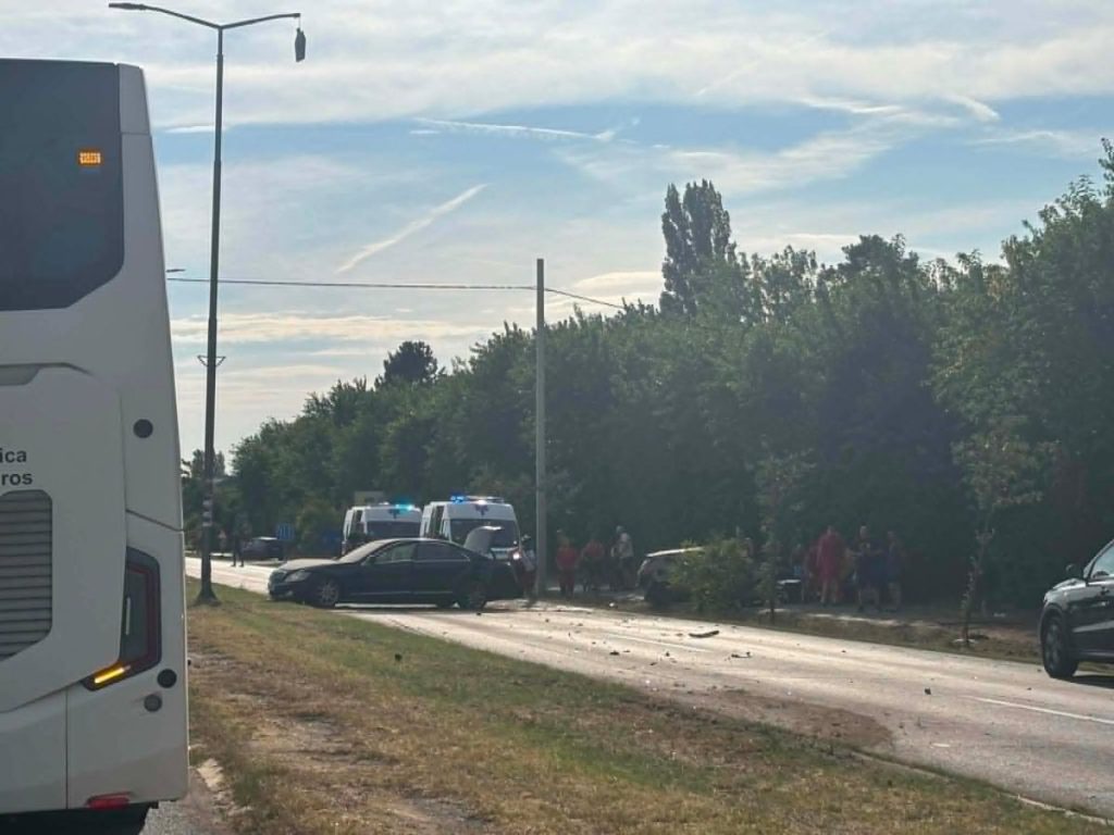 Teška saobraćajna nezgoda na putu između Subotice i Palića
