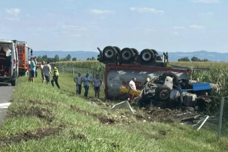 Teška saobraćajna nezogda na autoputu Subotica – Novi Sad