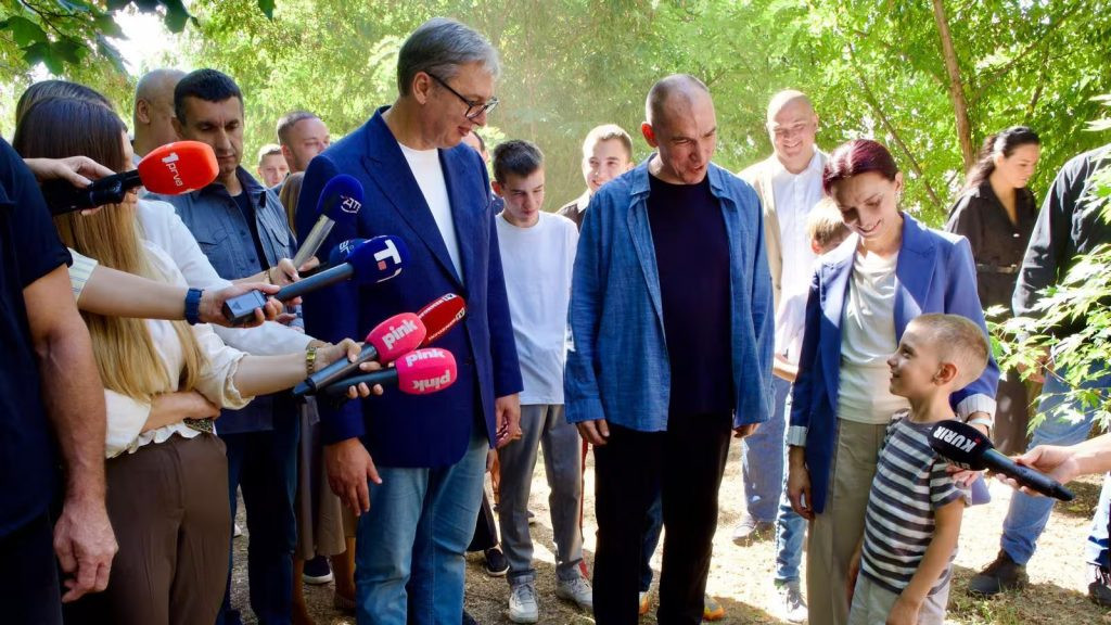 Vučić iz Subotice najavio: Pruga do Budimpešte ove jeseni, nova fabrika i veće penzije od decembra